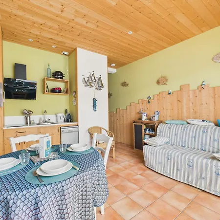 400m De La Plage, Avec Piscine Apartamento *