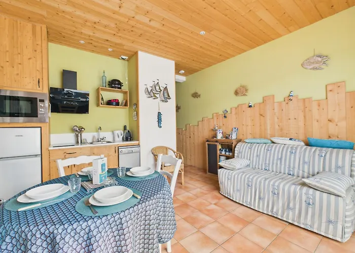 400m De La Plage, Avec Piscine Apartamento *