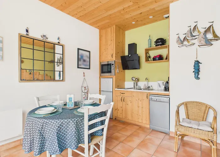 Apartamento 400m De La Plage, Avec Piscine