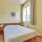 400m De La Plage, Avec Piscine