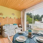 400m De La Plage, Avec Piscine *